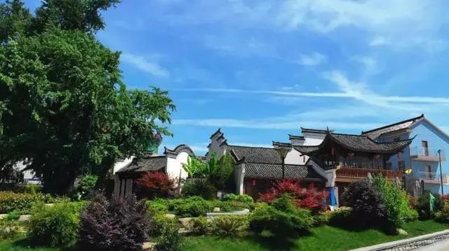 從經(jīng)濟(jì)的角度來(lái)看如何建設(shè)宜居宜業(yè)的美麗鄉(xiāng)村(圖2) 睿婕輕鋼別墅